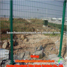 Green pvc coated welded bilateral wire fence for solation & safety